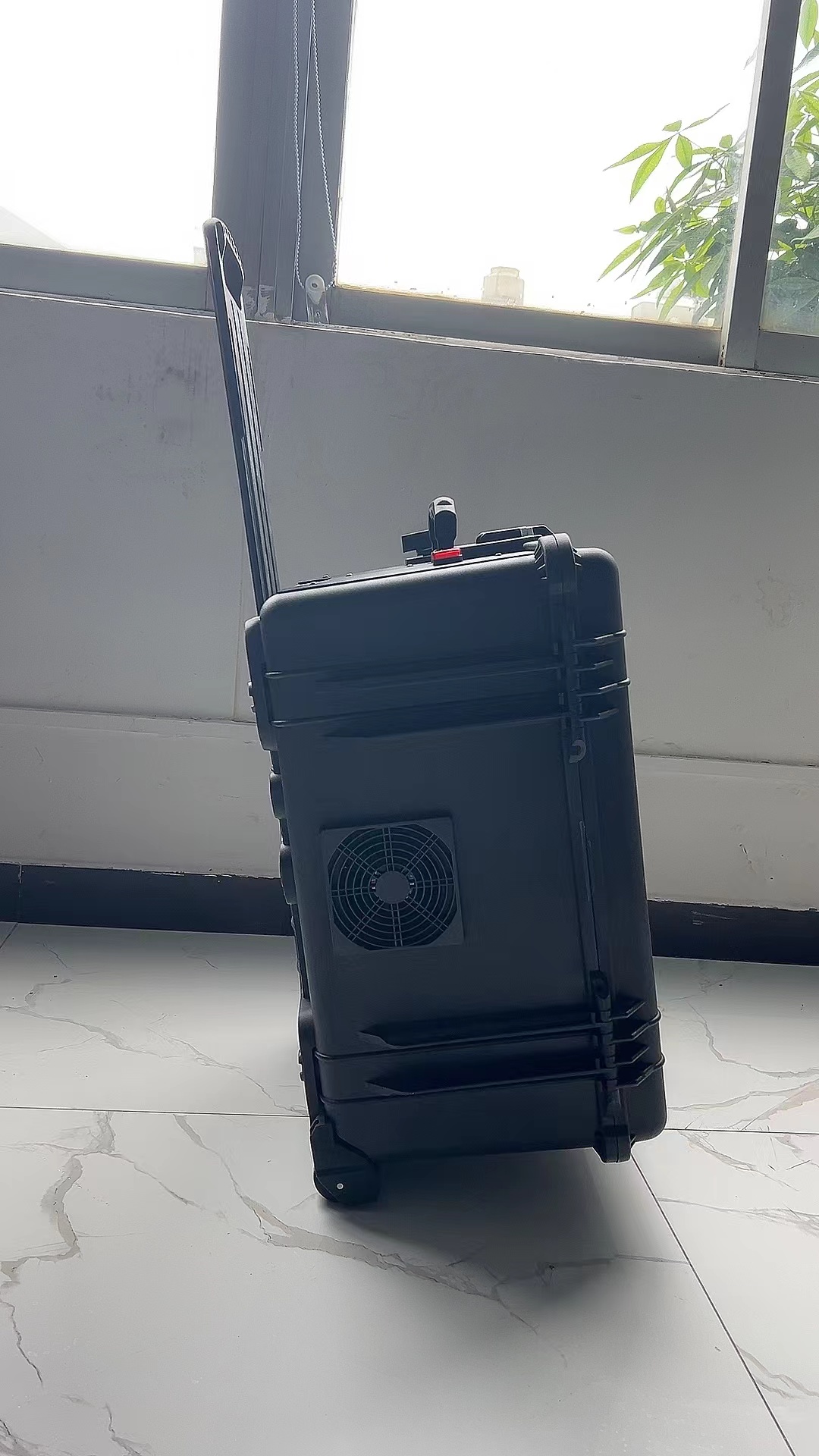 龙泉手拉箱型移动通信干扰器